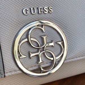 guess g logo